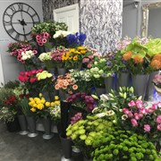 FLORIST CHOICE AUTUMNAL FUNERAL BASKET